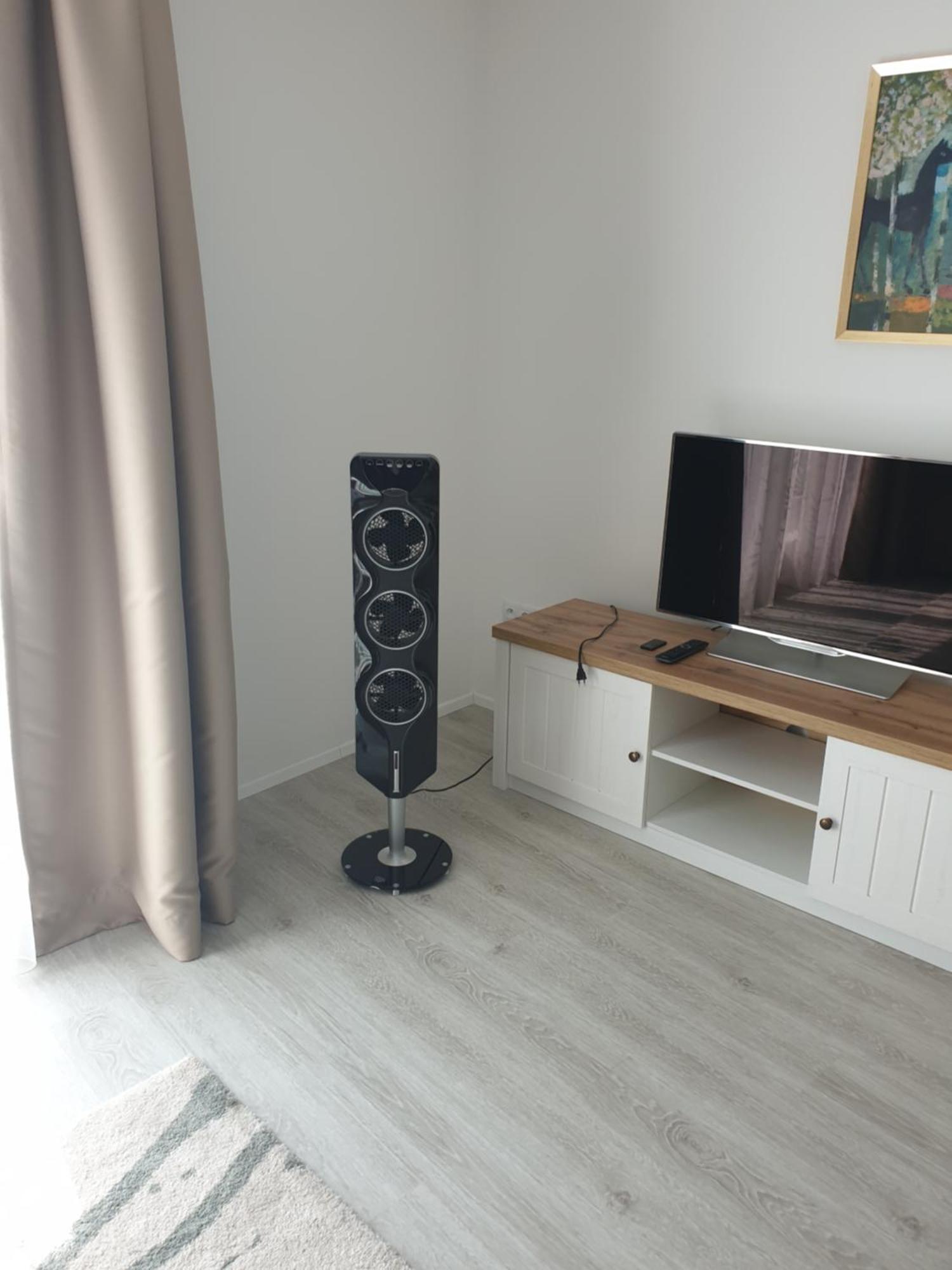 Seven Days Smichov Apartment Prague Ngoại thất bức ảnh